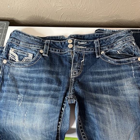 Vigoss Capris - Picture 2 of 3